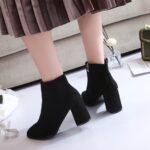 Giày Boots Ngắn Đế Vuông Đen