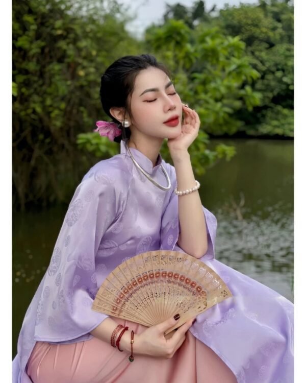 Cho Thuê Áo Dài Cổ Trụ Họa Tiết Hỉ Tím