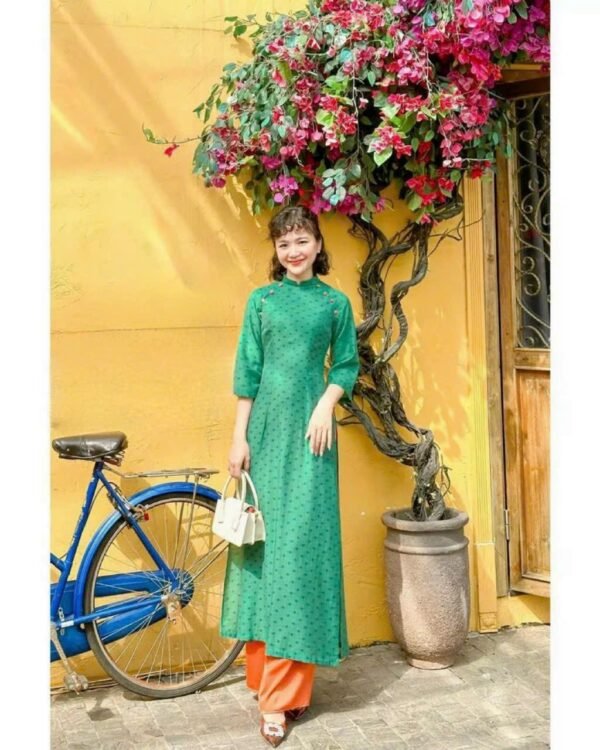 Cho Thuê Áo Dài Tay Lỡ Chấm Bi Xanh