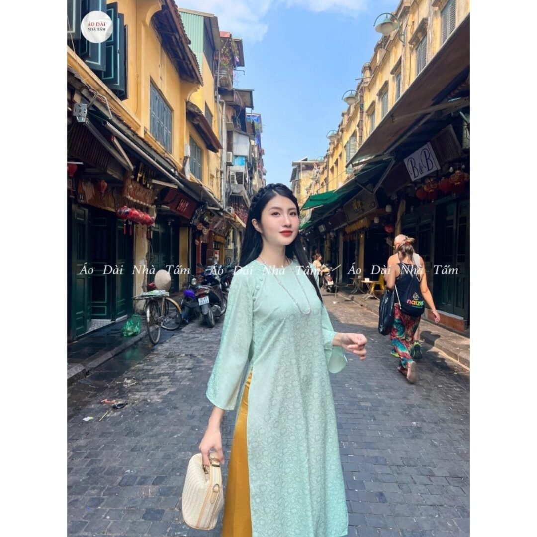 Áo Dài Cổ Tròn Hoa Chìm Xanh Ngọc 01