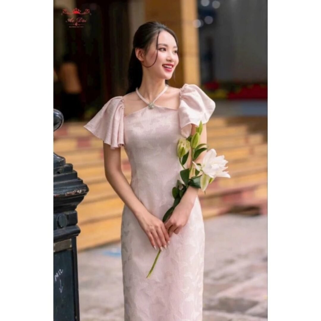 Áo Dài Cổ Yếm Bướm Hồng