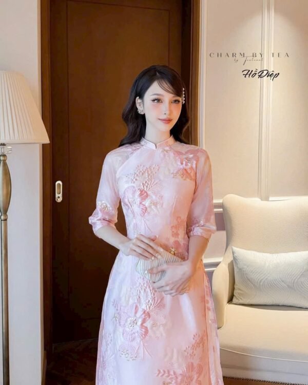Cho Thuê Áo Dài Hoa Nổi Nhụy Vàng Hồng