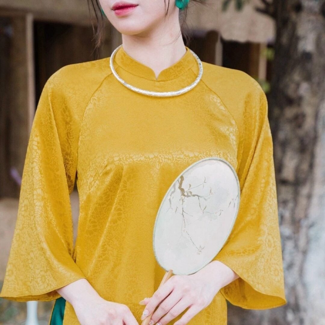 Áo Dài Cổ Trụ CayLeo Hoa Vàng 04