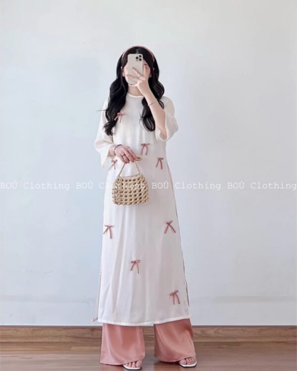 Cho Thuê Áo Dài Đính Nơ Nâu Trơn Kem