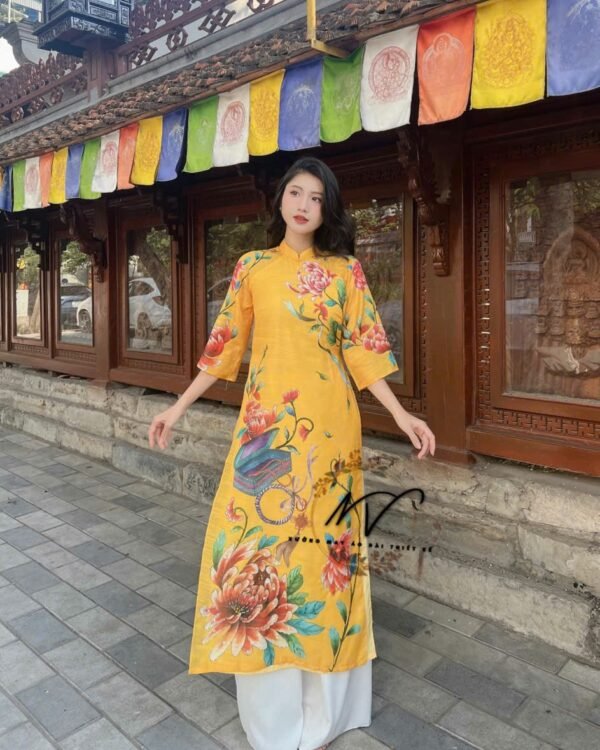 Cho Thuê Áo Dài Vàng Thêu Hoa Mẫu Đơn (Thanh Lý )