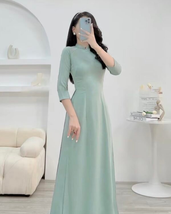 Cho Thuê Áo Dài Form Ôm Trơn Xanh