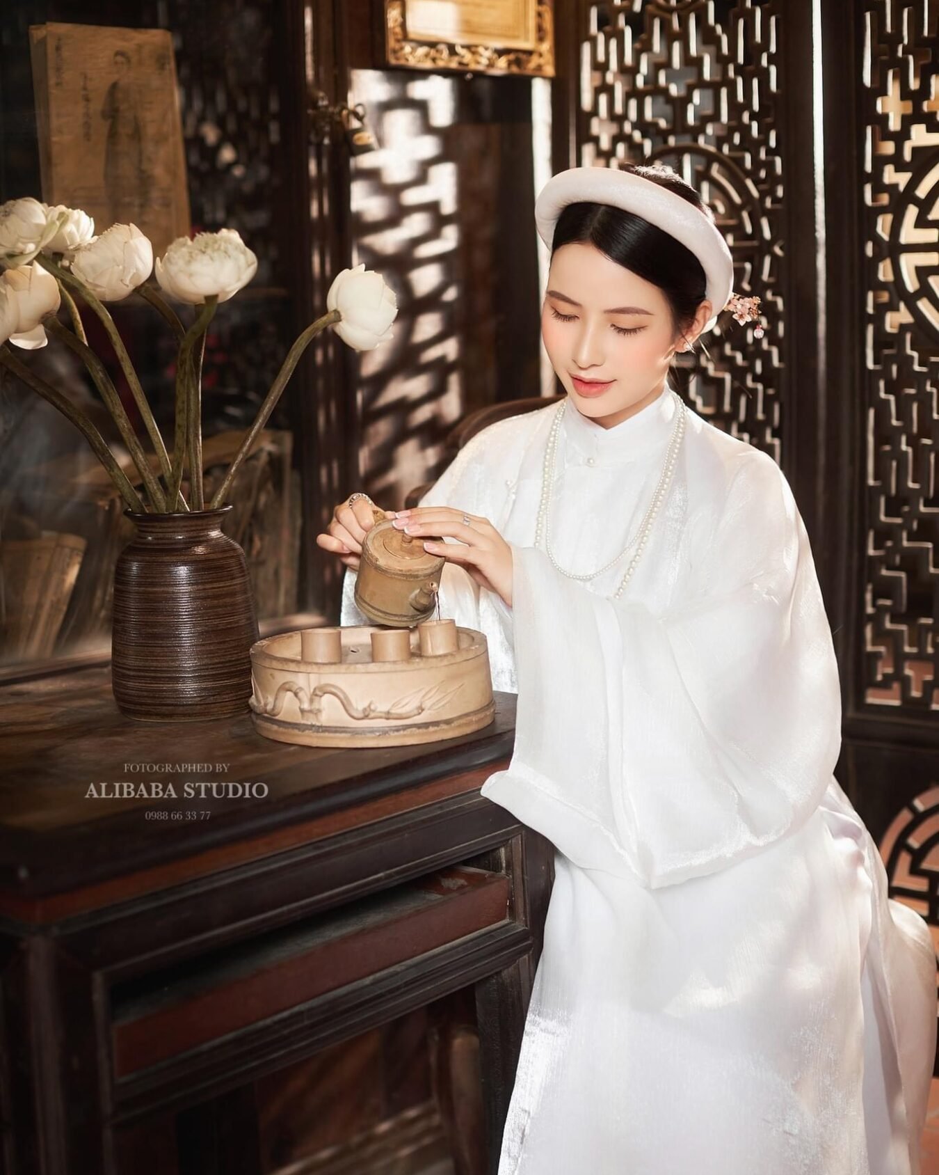 Cho Thuê Áo Tấc Tay Thụng Voan Tơ Trắng