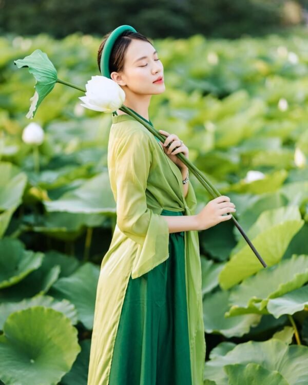 Cho Thuê Set Tứ Thân Xanh Khoác Xanh Nhạt (Kèm Mấn)