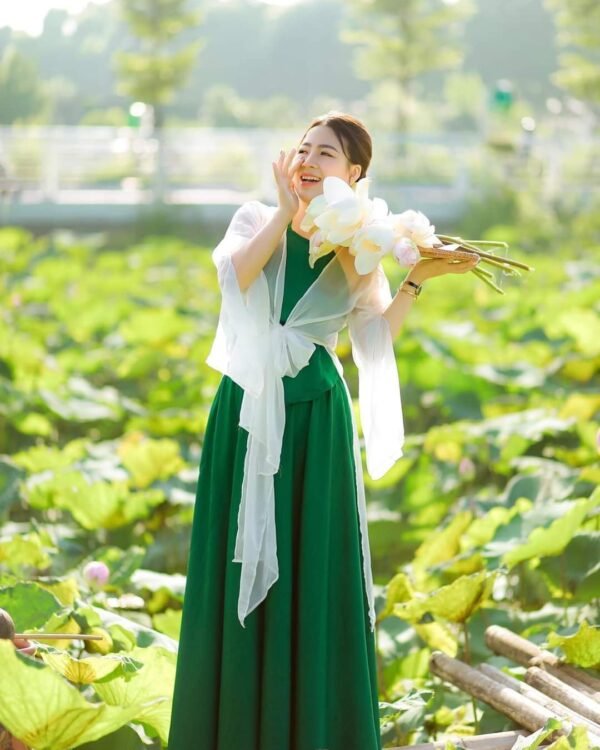 Cho Thuê Set Tứ Thân Xanh Khoác Trắng (Kèm Mấn)