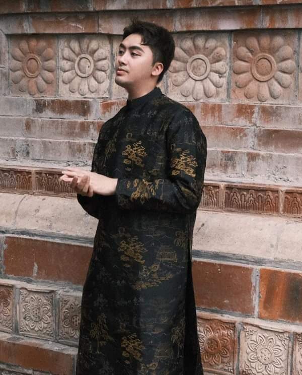 Cho Thuê Áo Dài Nam Thêu Thủy Mặc Đen