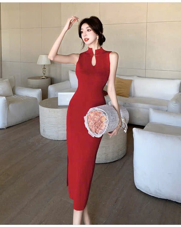 Cho Thuê Váy Dài Sườn Xám Nút Cổ Đỏ