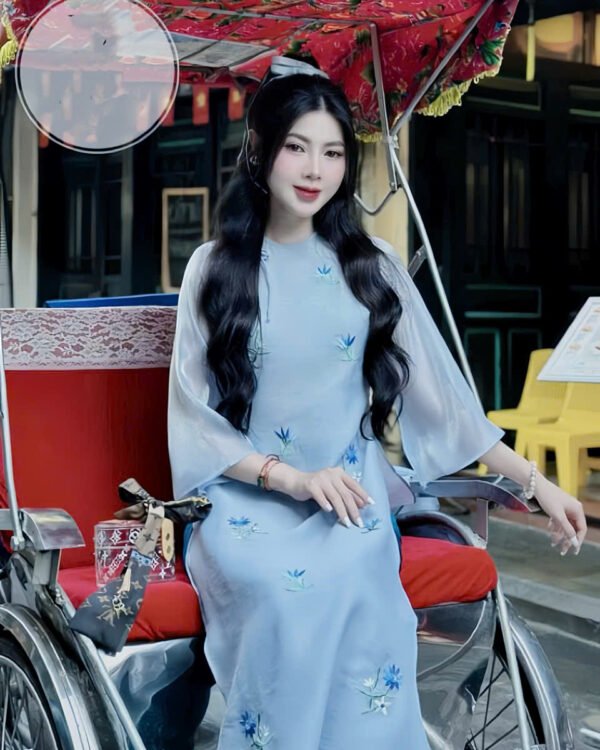 Cho Thuê Áo Dài Voan Thêu Hoa Nhỏ Xanh Dương (Có Bigsize)
