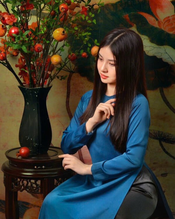 Cho Thuê Áo Dài Cổ Tròn Trơn LYNA Xanh Corban (Có Bigsize)