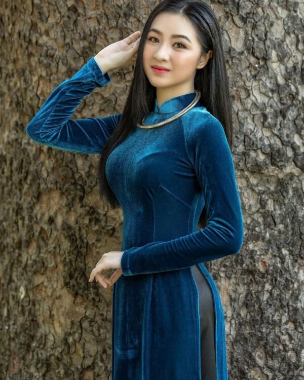 Cho Thuê Áo Dài Nhung Basic Xanh Dương