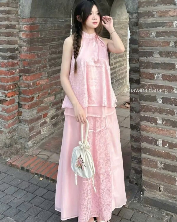 Cho Thuê Set Yếm Hoa Chìm Havana Hồng