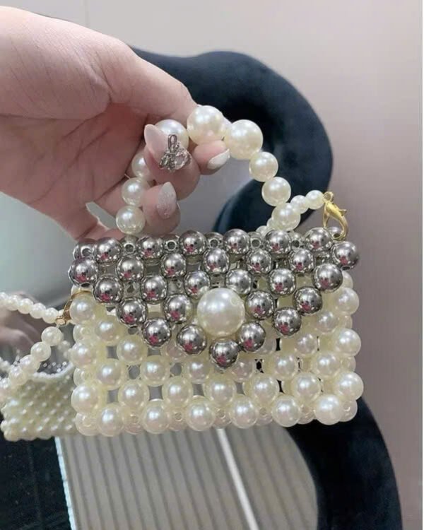 Cho Thuê Túi Xách Mini Ngọc Trai Bản Vuông Trắng