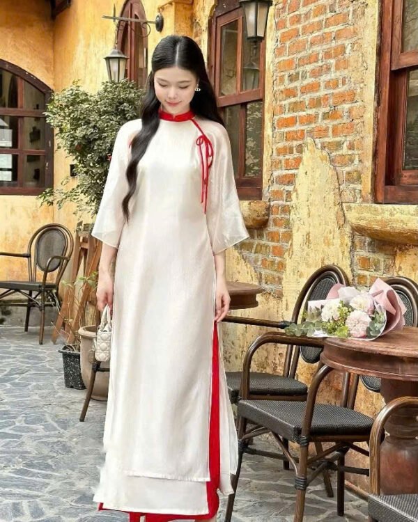 Cho Thuê Áo Dài Voan Trơn Cột Nơ Kem Viền Đỏ