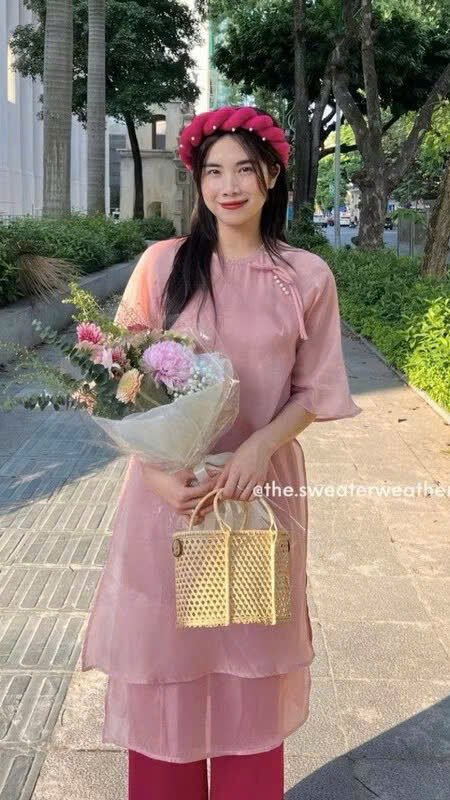 Cho Thuê Áo Dài Cổ Tròn Voan Trơn Hồng