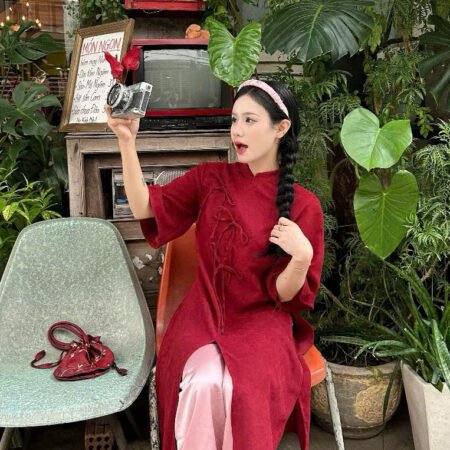 Cho Thuê Áo Dài Xẻ Tà Ba Nơ Đỏ