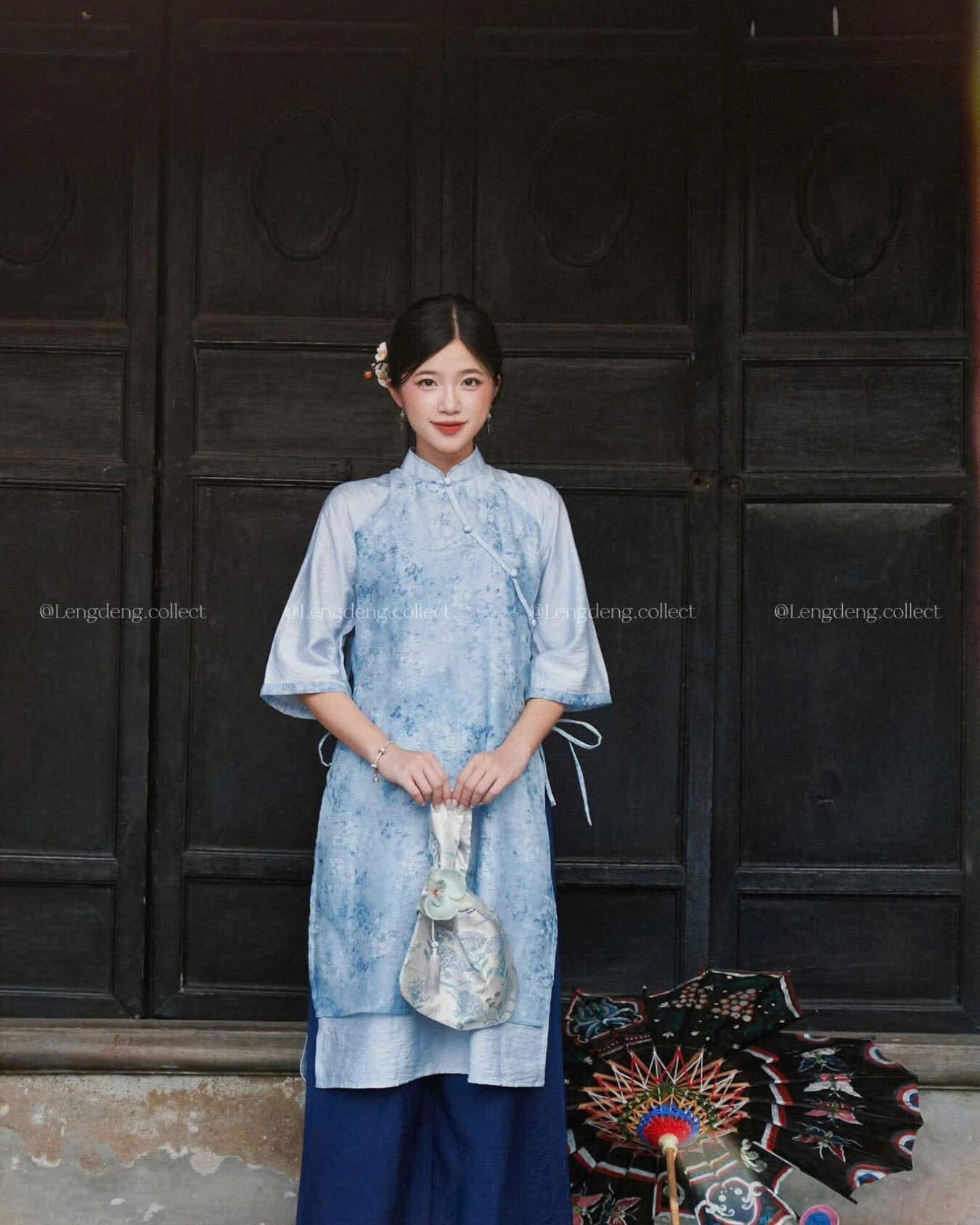 Cho Thuê Áo Dài Lengdeng Sơn Mài Xanh Dương