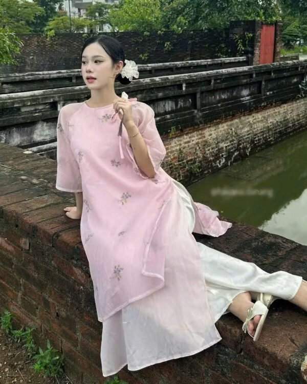 Cho Thuê Áo Dài Hồng Voan Tơ Mẫu Đơn