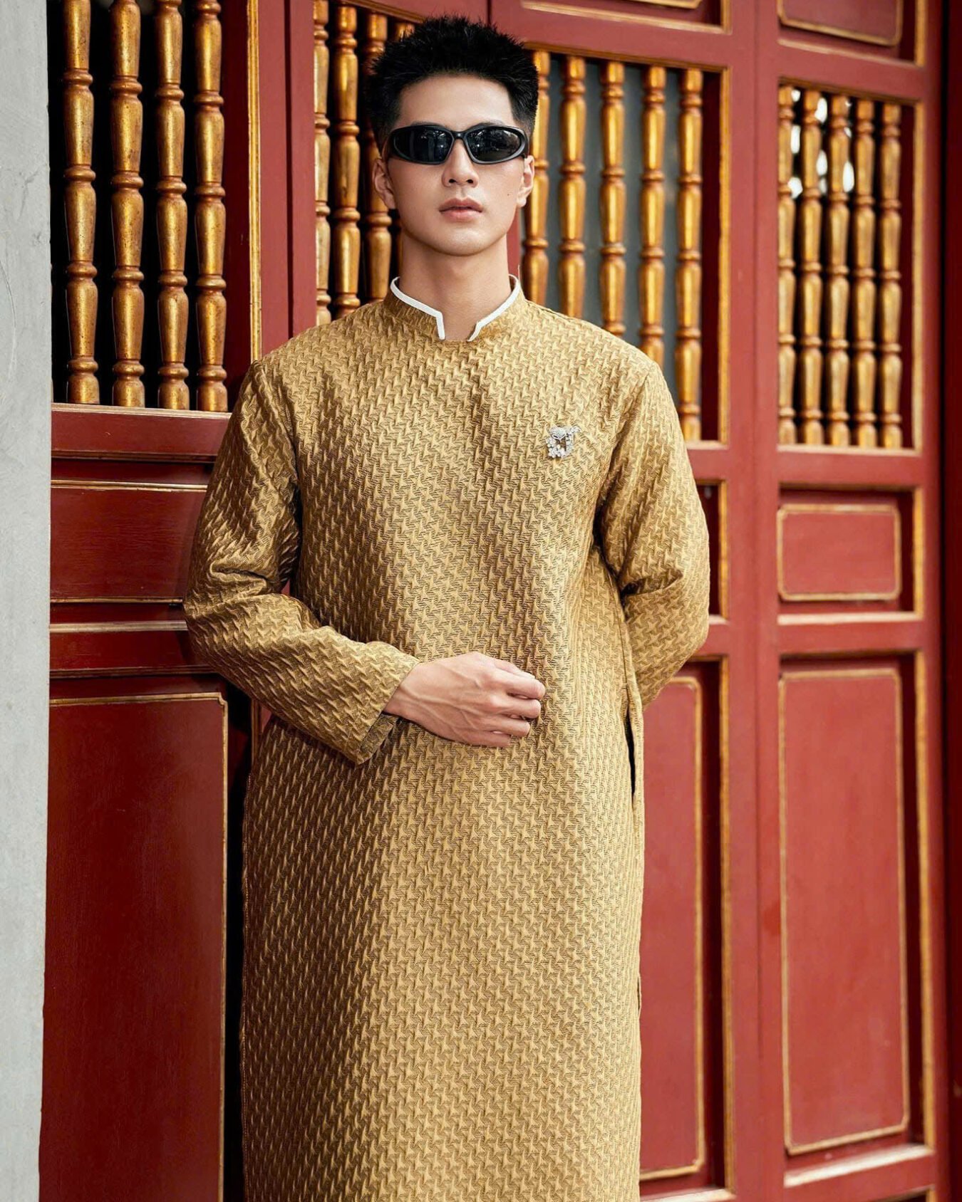 Cho Thuê Áo Dài Nam Sao Nổi Vàng