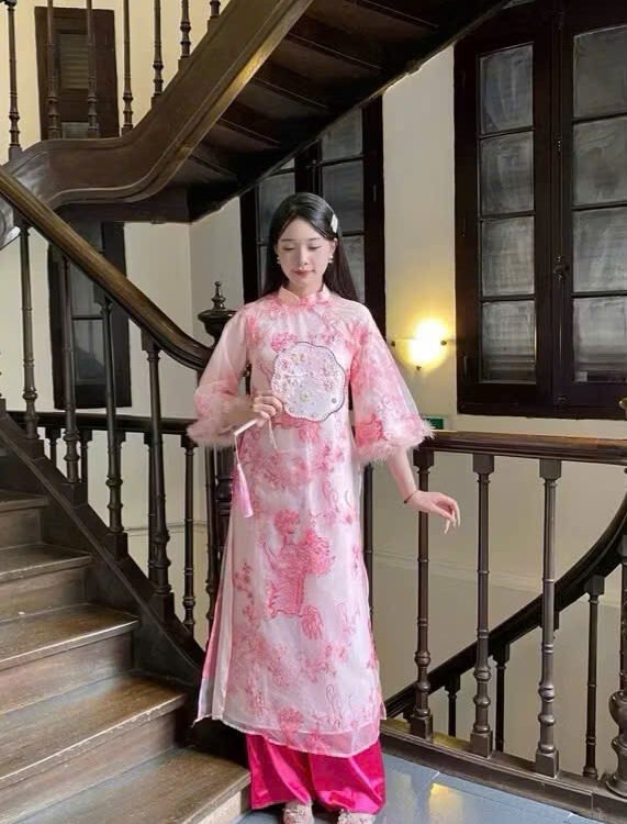 Cho Thuê Áo Dài Hồng Bích Sư Tay Lông