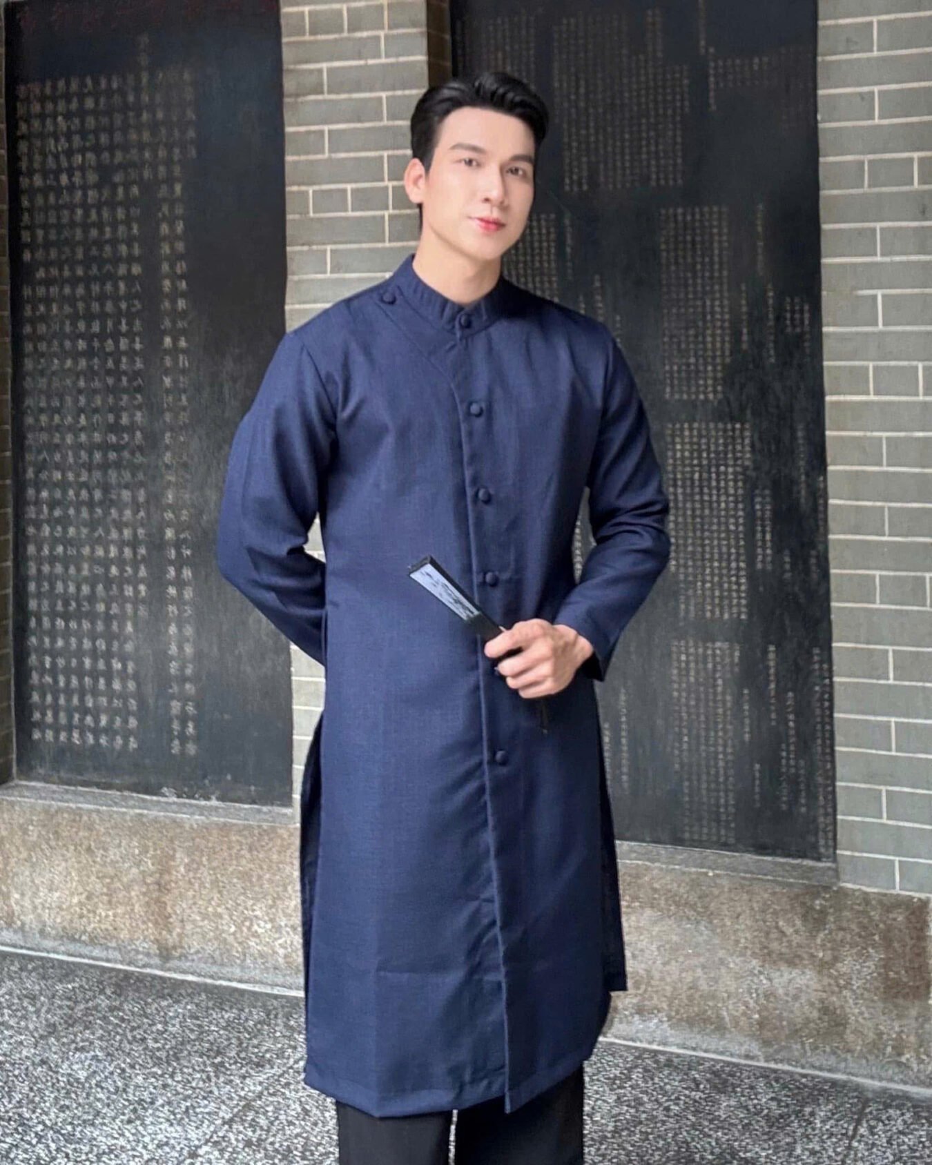 Cho Thuê Áo Dài Cách Tân Nam Đính Nút Giữa Xanh Dương MR TWINS ( Có Bigsize )