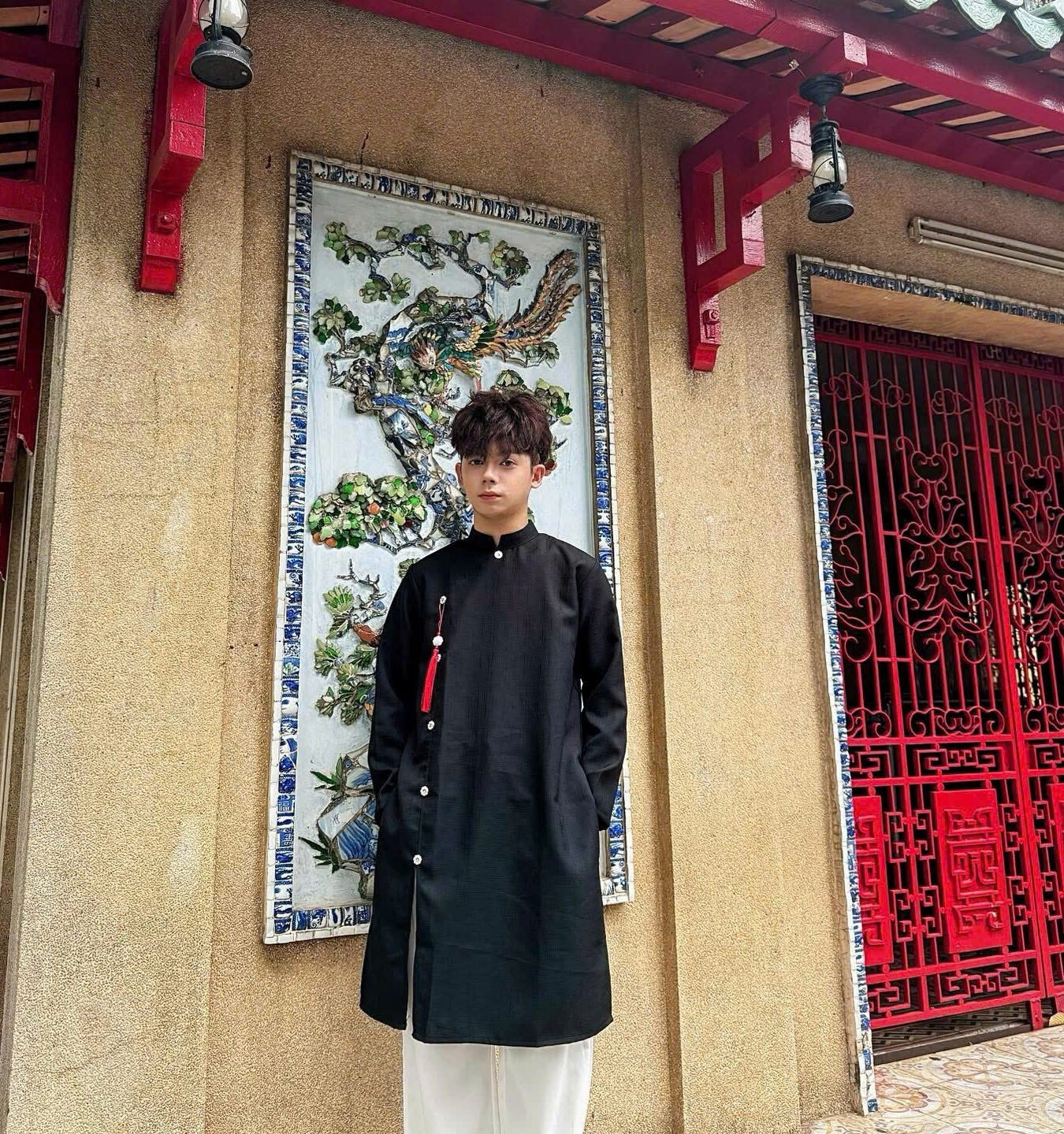 Cho Thuê Áo Dài Nam Nút Sao Đen
