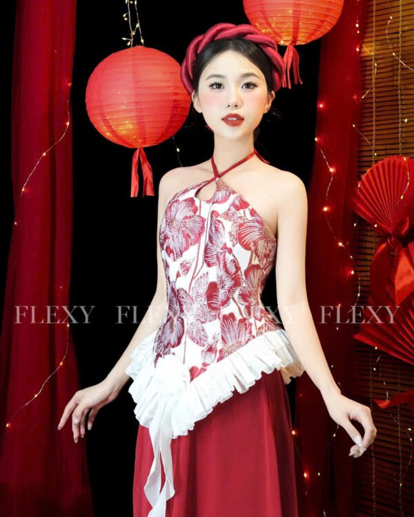 Cho Thuê Set Yếm Đỏ Gấm Hoa Tua Uyển Châu FLEXY