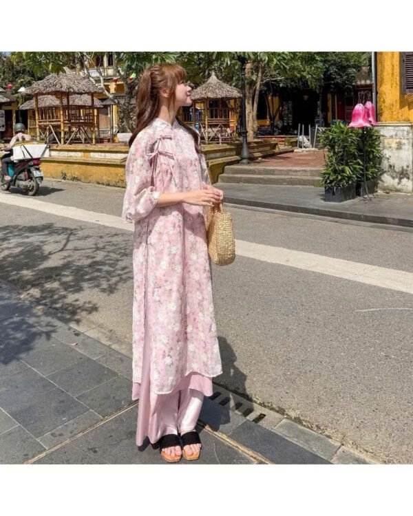 Cho Thuê Áo Dài Hồng Cổ Trụ Thêu Hoa HVN