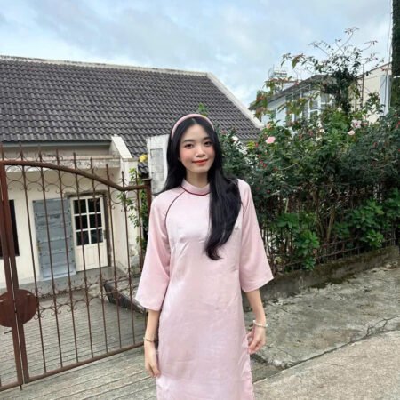 Cho Thuê Áo Dài Trơn Viền Đỏ Hồng HUTA