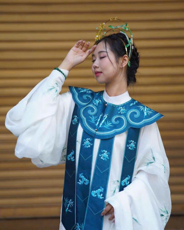Cho Thuê Vòng Vân Kiên Xanh Ngọc Đậm V’STYE
