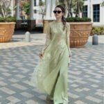 Cho Thuê Áo Dài Viền Cổ Đính Ngọc Trai Xanh Bơ