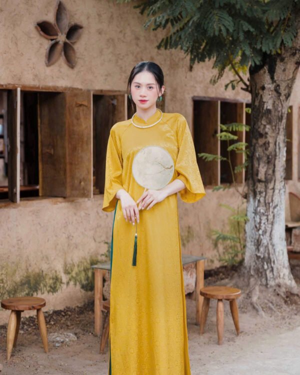 Cho Thuê Áo Dài Cổ Trụ Hoa Chìm Vàng ( Có Bigsize )
