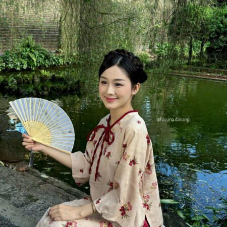 Cho Thuê Áo Dài Nơ Đỏ In Hoa Quả Nâu HVN