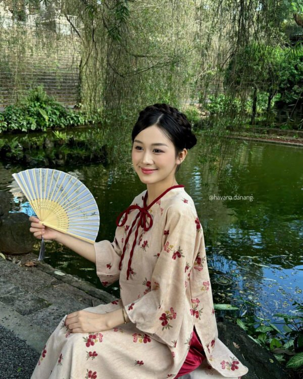 Cho Thuê Áo Dài Nơ Đỏ In Hoa Quả Nâu HVN