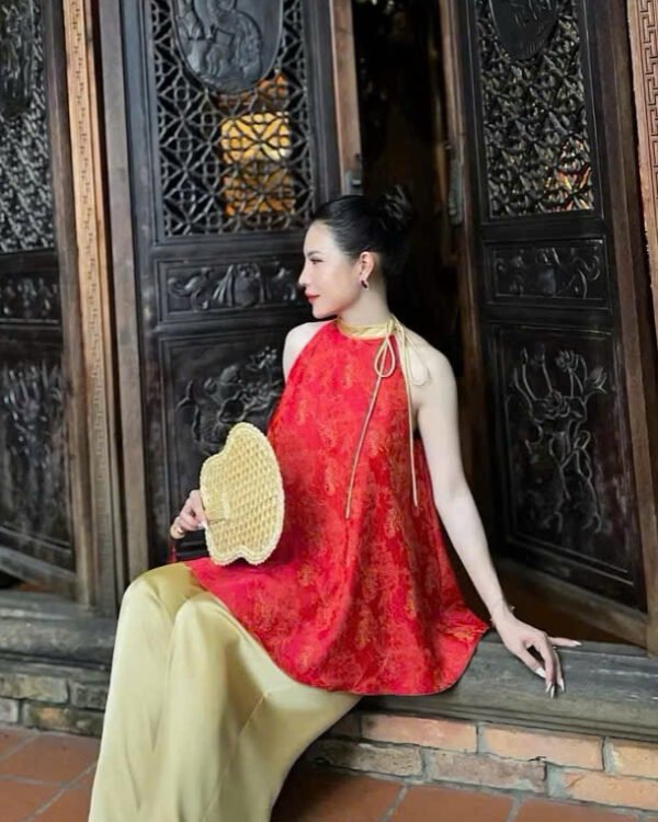 Cho Thuê Yếm Lụa Viền Vàng Đỏ