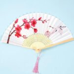 Cho Thuê Quạt Xòe Cầm Tay Kem Mai Đỏ