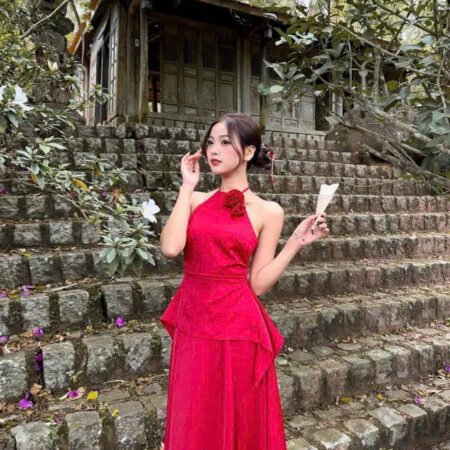 Cho Thuê Set Yếm Lụa Đỏ Lọ Lem