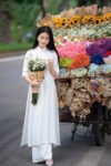 Cho Thuê Áo Dài Cổ Trụ Hoa Chìm Trắng ( Có Bigsize )