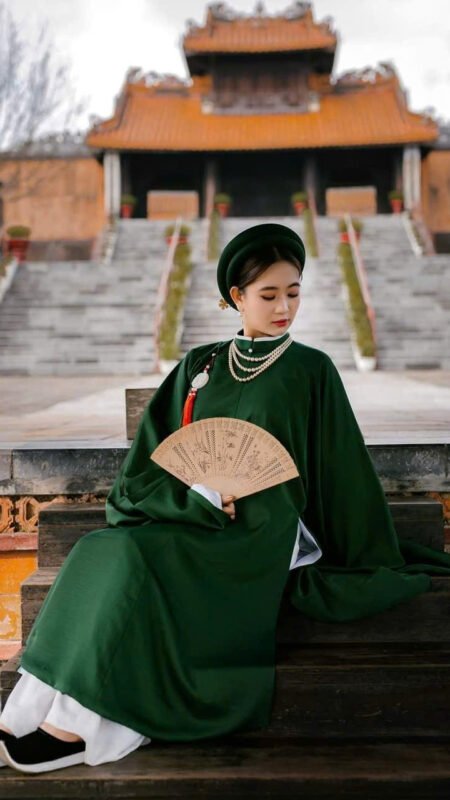 Cho Thuê Áo Tấc Nữ Tay Thụng Lụa Xanh Lá Đậm (Kèm Mấn)