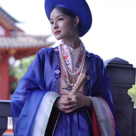 Cho Thuê Nhật Bình Nữ Họa Tiết Tơ Sống Xanh Dương (Kèm Mấn)