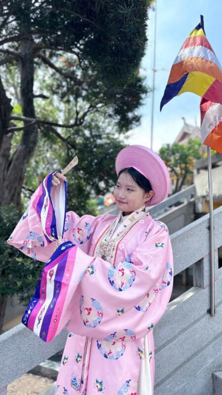 Cho Thuê Nhật Bình Nữ Hoạ Tiết Vải Dù Hồng (Kèm Mấn)