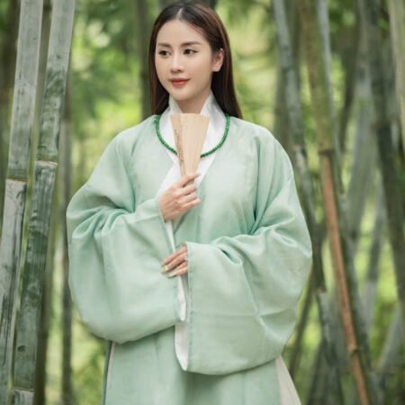 Cho Thuê Giao Lĩnh Xanh Ngọc Trơn Tơ Sống Váy Trắng