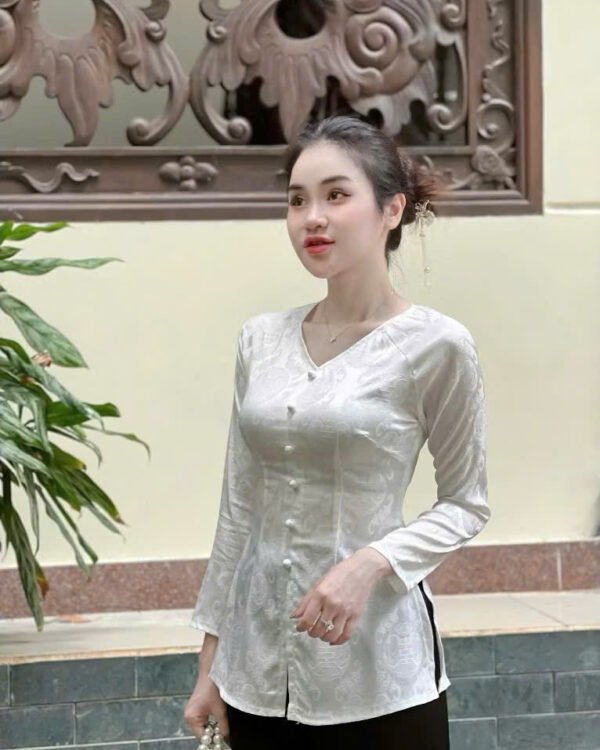 Cho Thuê Set Bà Ba Cổ Tròn Đồng Tiền Trắng (Có Bigsize)