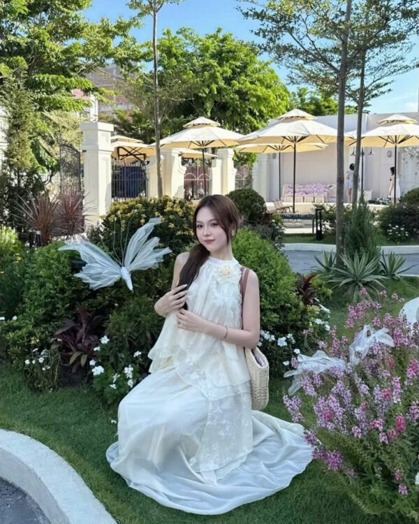 Cho Thuê Set Yếm Ren Hoa Kem