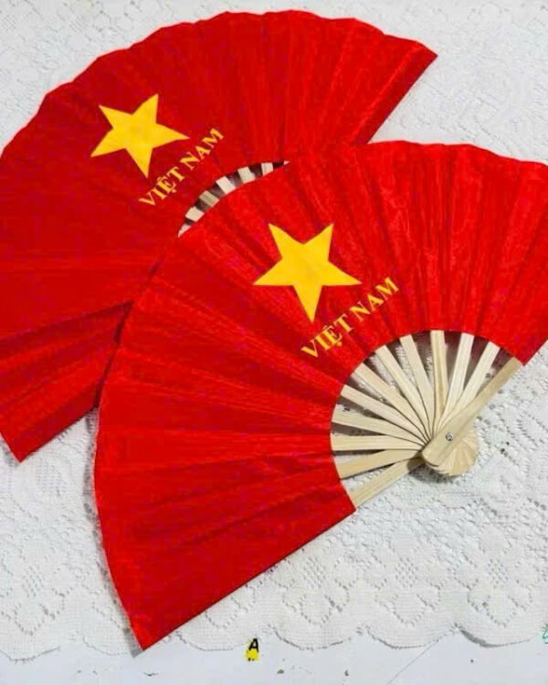 Cho Thuê Quạt Giấy Đỏ Sao Vàng