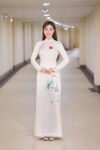 Cho Thuê Áo Dài Liên Châu Thêu Lá Cờ Trắng