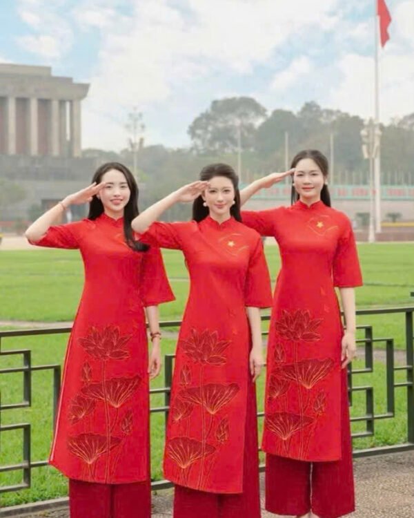 Cho Thuê Áo Dài Họa Tiết Hoa Sen Đỏ (Có Bigsize)